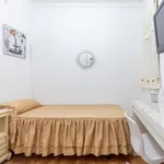 Rent 3 bedroom apartment in Barcelona