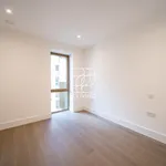 Rent 2 bedroom flat in London