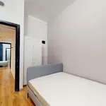 Rent 6 bedroom apartment of 200 m² in milan