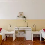 Rent a room in lisbon