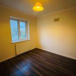 Rent 3 bedroom flat in Wales