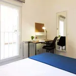 Rent a room of 85 m² in Madrid