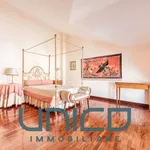 Rent 5 bedroom apartment of 210 m² in Padua