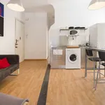 Rent a room of 150 m² in madrid