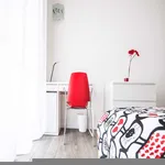 Rent a room in Milan