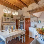 Rent 8 bedroom house of 470 m² in Impruneta