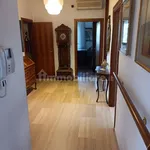 Rent 4 bedroom apartment of 97 m² in Venice