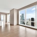 Rent 3 bedroom apartment of 201 m² in New York