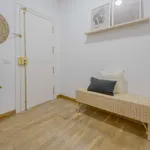 Rent a room of 120 m² in madrid