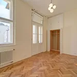 Rent 5 bedroom apartment of 165 m² in Capital City of Prague