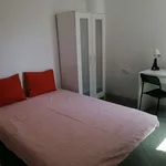 Rent a room of 210 m² in barcelona