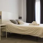 Rent 1 bedroom apartment of 45 m² in Málaga