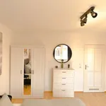 Rent a room of 90 m² in frankfurt