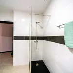 Rent a room of 156 m² in Valencia