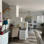 Rent 5 bedroom house of 233 m² in Costa Mesa