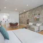 Rent 1 bedroom apartment of 40 m² in Porto