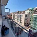 Affitto 3 camera appartamento di 80 m² in salerno