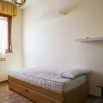 Rent a room of 120 m² in rome