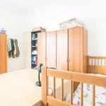 Rent 3 bedroom apartment in Milan