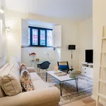 Rent 2 bedroom apartment of 85 m² in Lisbon