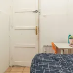 Rent a room of 110 m² in Madrid