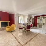 Rent 2 bedroom apartment of 135 m² in Lizzanello