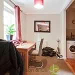 Rent 2 bedroom flat in Colchester