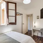 Rent 4 bedroom apartment in Barcelona