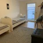 Miete 4 Schlafzimmer wohnung von 85 m² in Magdeburg