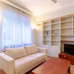 Rent 4 bedroom apartment in Genoa