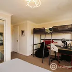 Rent 3 bedroom flat in Edinburgh