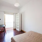 Rent a room in lisbon