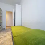 Rent a room of 80 m² in milan