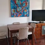 Rent a room of 75 m² in lisbon