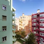 Rent a room of 209 m² in Lisboa