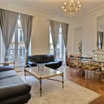 Appartement de 115 m² avec 4 chambre(s) en location à Paris