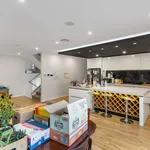 Rent 5 bedroom apartment in Rodney