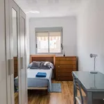 Rent a room of 100 m² in valencia