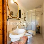 Rent 1 bedroom apartment of 50 m² in Florence