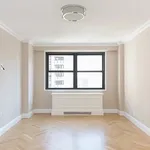 Rent 3 bedroom apartment of 1325 m² in Manhattan