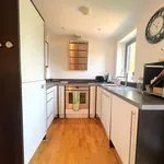 Rent 2 bedroom flat in Guildford