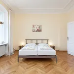 Miete 4 Schlafzimmer wohnung von 160 m² in Berlin