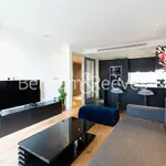 Rent 2 bedroom apartment of 71 m² in London