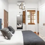 Rent 1 bedroom apartment of 463 m² in Granada