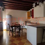 Rent 2 bedroom apartment of 100 m² in padova