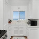 Rent 1 bedroom apartment of 65 m² in manhattan beach