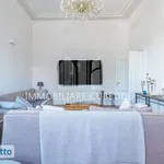 Rent 6 bedroom apartment of 215 m² in Rome