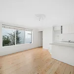 Rent 1 bedroom apartment in Melbourne