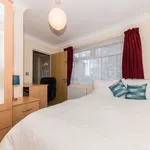 Rent 6 bedroom apartment in Canterbury