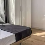 Rent a room of 80 m² in barcelona